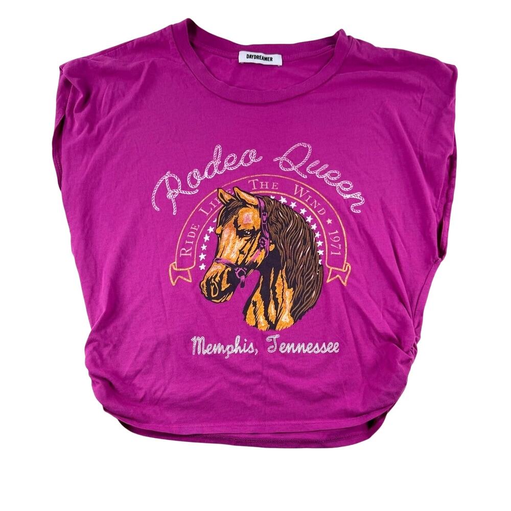 Daydreamer Rodeo Queen Memphis Tennessee 71 Graphic Tee M Hot Pink Ruched Crop
